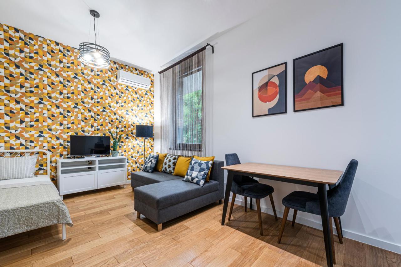 Vertigo Modern Studio-Free Private Parking-Fast Wi-Fi Novi Sad Buitenkant foto