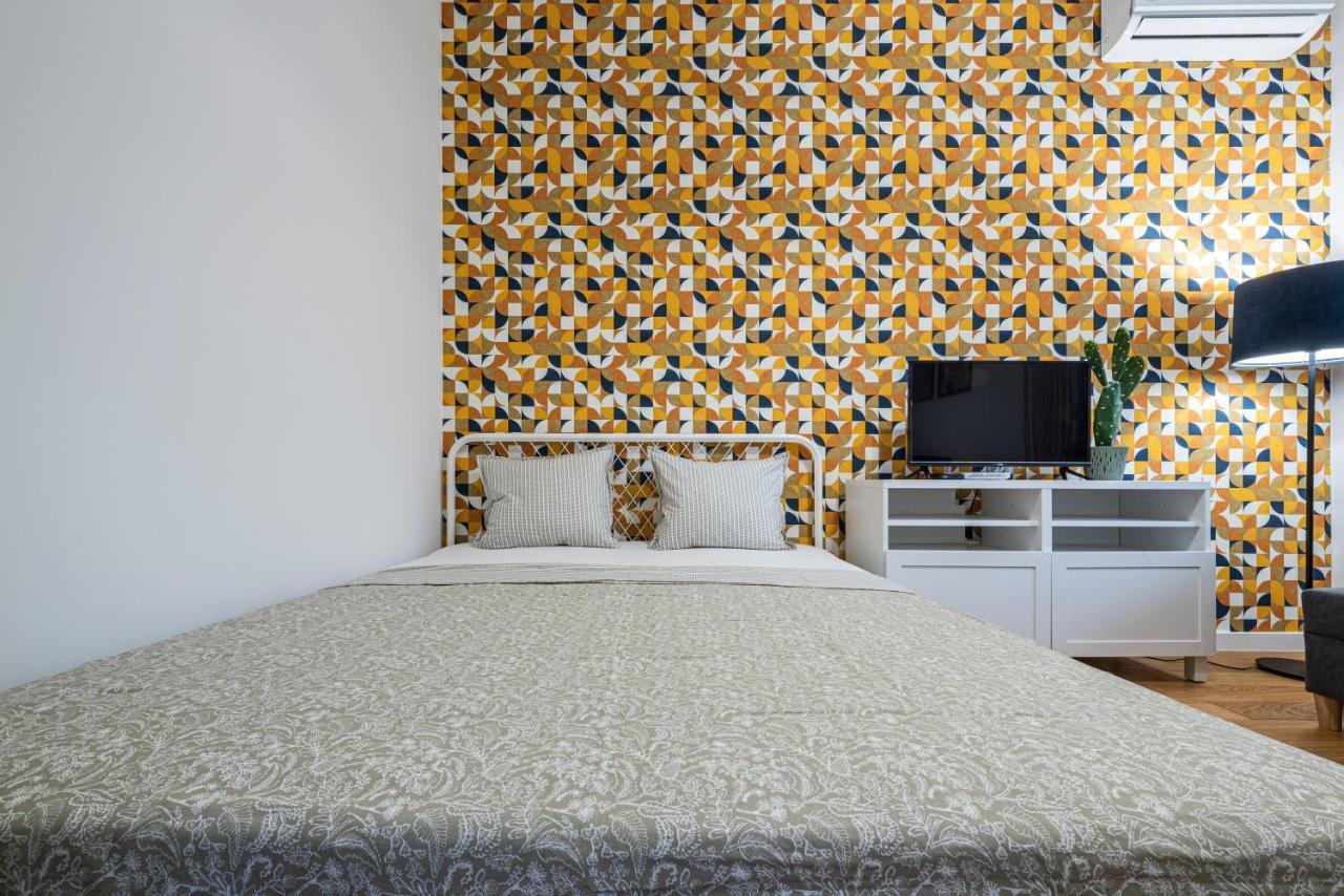 Vertigo Modern Studio-Free Private Parking-Fast Wi-Fi Novi Sad Buitenkant foto